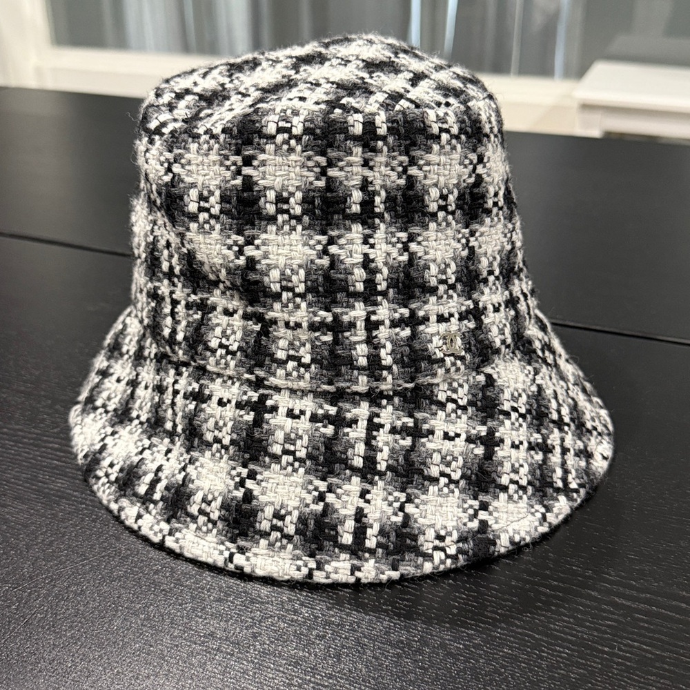 Chanel Black Gray and White Wool Tweed Plaid Patterned Bucket Hat - M